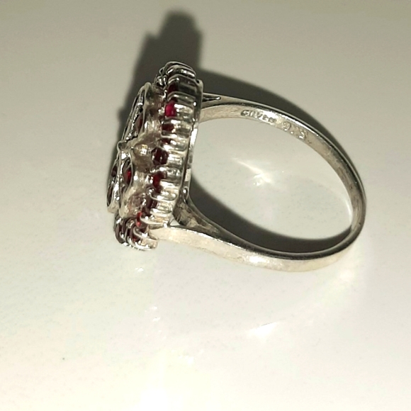 Victorian .925 SS Cut Bohemian Garnet Ring Size 7.75 Missing One Stone - Picture 3 of 8